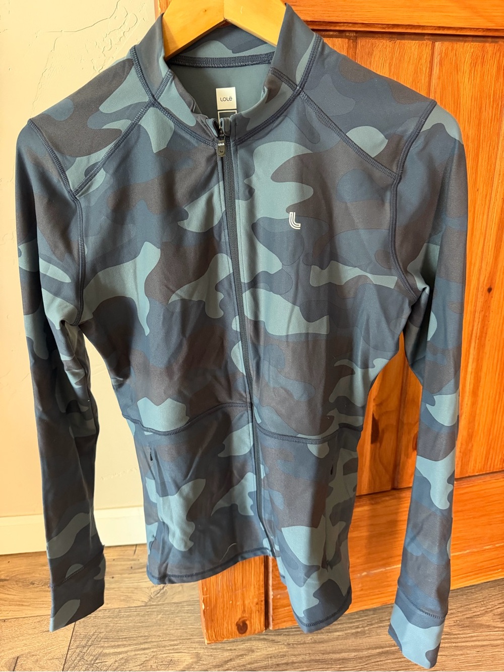 Lolë Activewear Women's Full-Zip Jacket – Blue Camo – Size Medium (M)